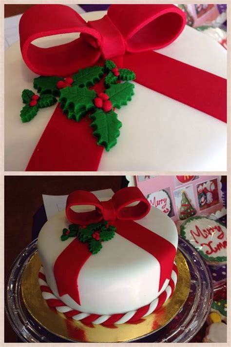 Why should cookies get all the glory during the holiday season? Awesome Christmas Cake Decorating Ideas - family holiday.net/guide to family holidays on the ...