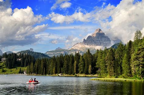 7 Stunning Lakes In The Dolomites To Visit Gemini Gypsy Diaries