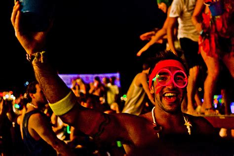 These Are Some Of The Wildest Full Moon Parties Around The World That