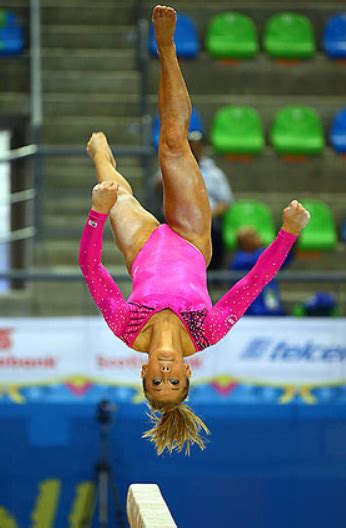 Shawn Johnsons Beam This Is Such A Cool Pic Shawnjohnson