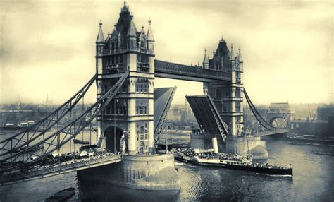 Retro Discovery Page London Bridge