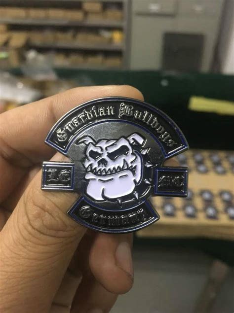 Guardian Bulldogs Pin Badgeboy