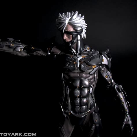 Metal Gear Rising Raiden Model Kit Photos And Review The
