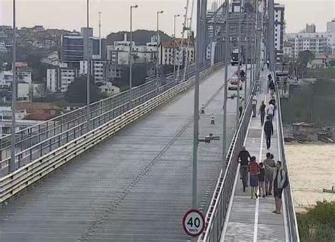 Travessia De Carros Particulares Na Ponte Herc Lio Luz Inicia Nesta