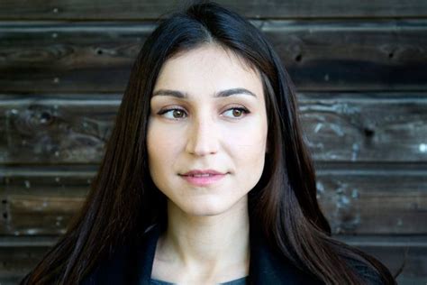 Laleh pourkarim lives in bjuröklubb, sweden with her family. Skygg Laleh talar ut i dokumentär | SvD