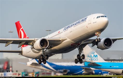 Tc Jod Turkish Airlines Airbus A330 300 At Amsterdam Schiphol