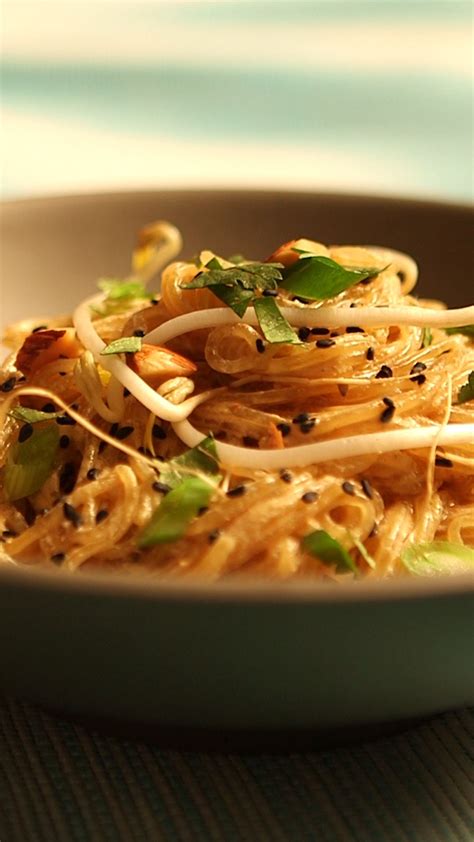 Craving Thai Food But Need A Raw Vegan Alternative This Pad Thai Recipe Is Almost Easier Than