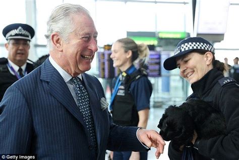 Prins totalcare volledige diepvries vers vleesmaaltijden benaderen zo dicht mogelijk een natuurlijke voeding. Prince Charles meets search dog during visit to Heathrow ...