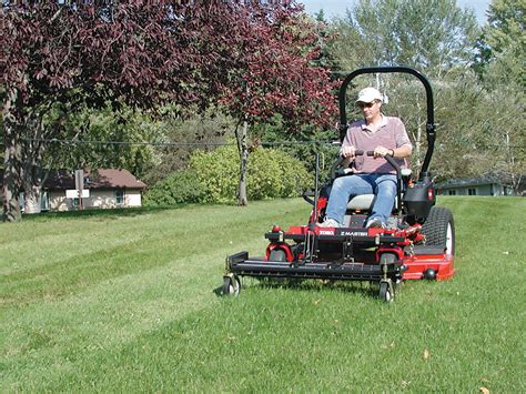 How to dethatch a lawn. Tine Rake Dethatcher - 470 Series | JRCO Inc