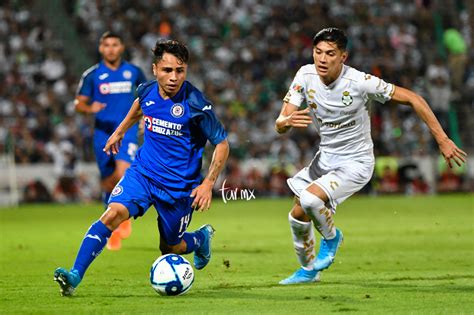 Nicolás vigneri al minuto 16, fernando arce al 60' y christian benítez al 85'. Santos vs Cruz Azul