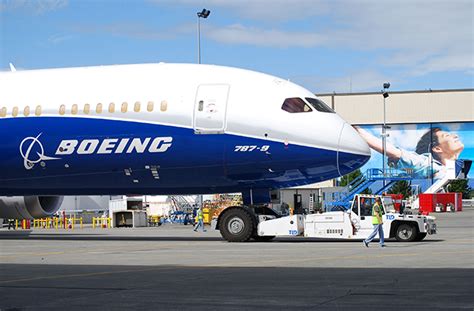 Photo Boeing Completes The First 787 9 Dreamliner Airlinereporter