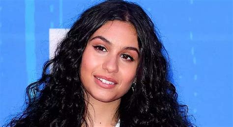 Alessia Cara Height Weight Bra Size Measurements Shoe Size