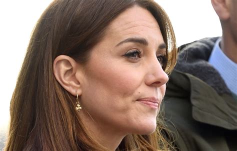 Prince william and kate middleton met at the university of st. What Are Prince William and Kate Middleton Really Like? Rare Insight Into Duke and Duchess of ...