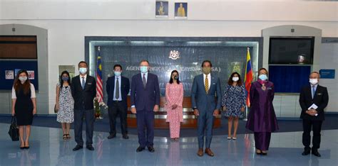 Laman facebook rasmi bagi kementerian pembangunan sumber dan kemajuan teknologi maklumat, sabah. News - Page 11 - Kementerian Sains, Teknologi dan Inovasi ...