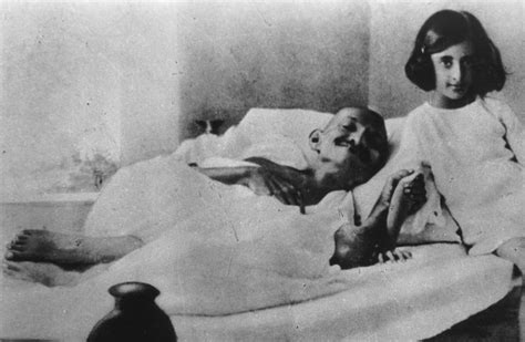 Archivo Gandhi And Indira 1924  Wikipedia La Enciclopedia Libre