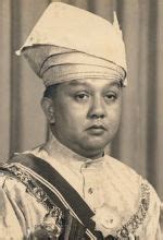 Berkatlah yang dipertuan besar negeri sembilan. Munawir, Yang di-Pertuan Besar of Negeri Sembilan, * 1922 ...