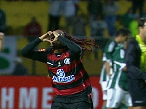 Flamengo Confirma Oficialmente O Retorno De Vagner Love Globoesporte Ge