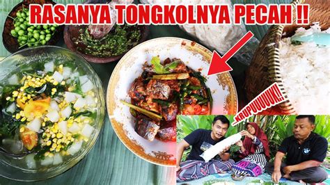 Masukkan bahan tumis dan serai titik. GULAI IKAN TONGKOL KHAS ACEH! SUEDEEEEEP BENER.... - YouTube