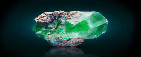 May Birthstones Emerald Agate Chrysoprase Carnelian Chalcedony