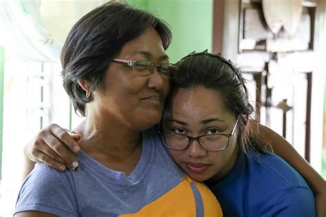 ‘sobrang saya hidilyn s mom on cloud nine after daughter wins olympic gold abs cbn news