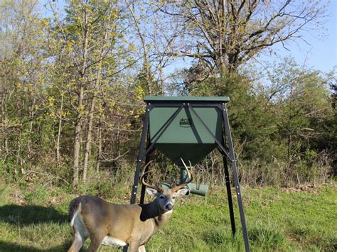 Redneck Hunting Blinds Rd Fdr750gr 750lb Gravity Feeder With Stand At