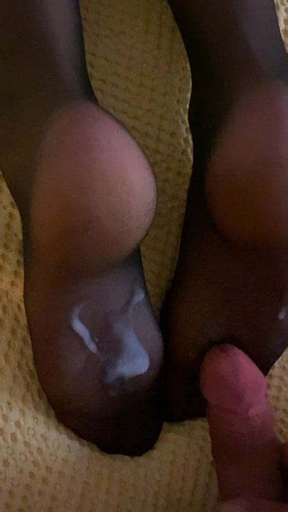 footjob aus nylon füße einer schönen ehefrau und abspritzen fürs ficken xhamster