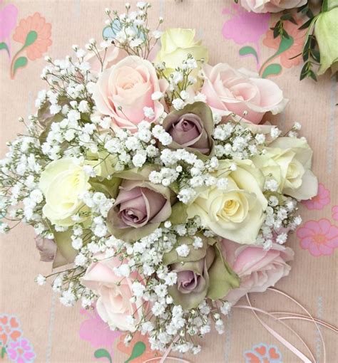 Amnesia White And Sweet Avalanche Rose Bridesmaid Bouquet Boda