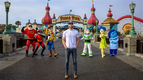 Was Chris Evans At Disneyland California Photoshop Rumors Explained