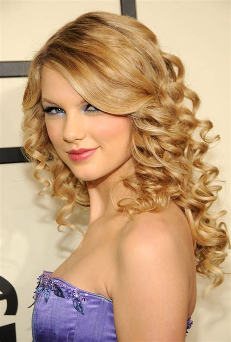 2008 Taylor Swift Has Been Owning The Beauty Game Since 1989
