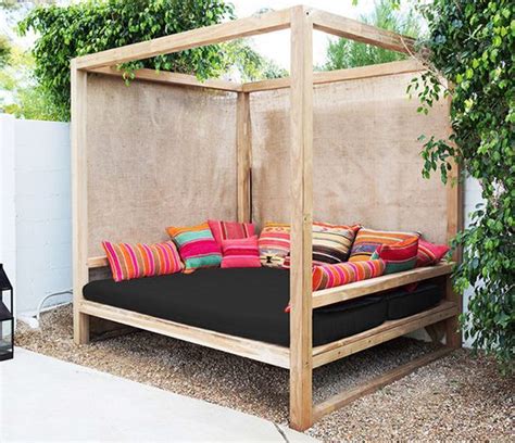 I know we mentioned 'ana white' earlier, and here is another one of this outdoor cabana is made using copper pipe, and comes to us from 'homemade by carmona'. Daydreaming: Outdoor Beds | Centsational Style | Outdoor ...