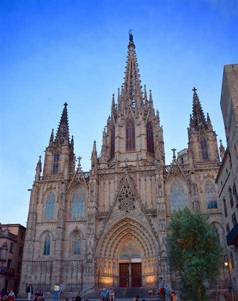 Top 5 Gothic Quarter - Live Life Barcelona Tours
