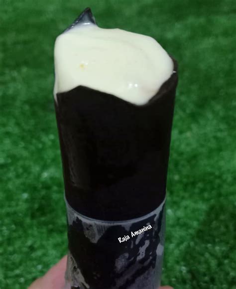 Di sebabkan aiskrim ala magnum ni dah viral sangat dekat facebook dengan instagram , jadi aku pun cuba lah buat aiskrim ala magnum ni rasa ok la tapi takde. Cara Buat Aiskrim Ala Magnum Viral Secara Homemade
