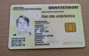 Observera att endast svenska medborgare kan få svenskt pass eller nationellt idkort. Lampbundle: Skatteverket Nya Id Kort