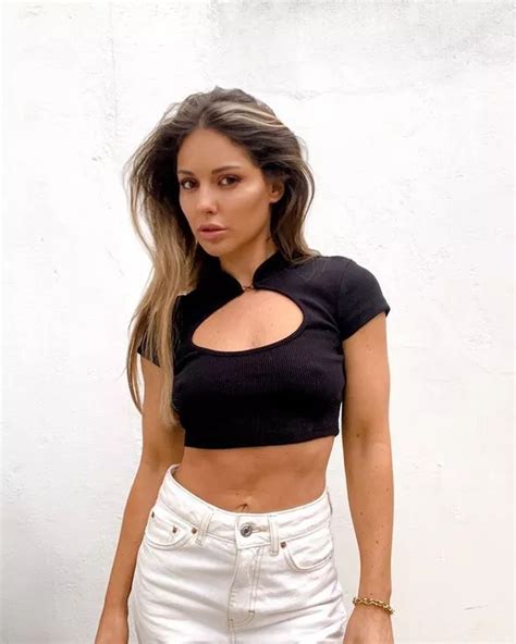 Made In Chelsea S Louise Thompson Strips Totally Naked For Racy Expos