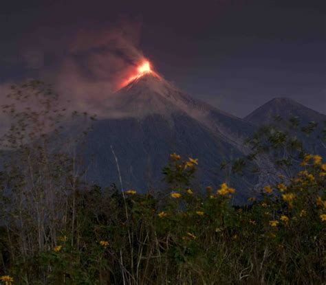 El Volcán De Fuego De Guatemala Tiene Entre 15 Y 18 Explosiones Por