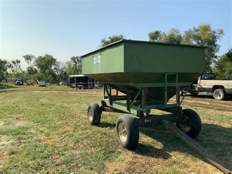 Huskee 225 Gravity Wagon Bigiron Auctions