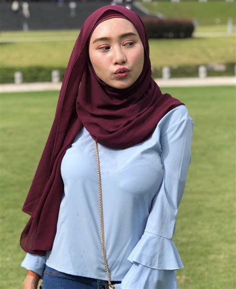 Hijab Girls With Her Big Mellons In Muslim Women Hijab Asian