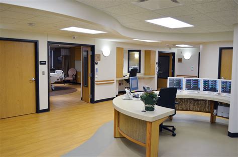 Take a virtual tour of the cardiovascular intensive care unit. Intensive Care Unit desk in the new ICU/CVU at Mercy ...