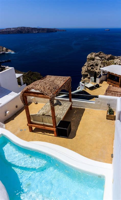 Cave Suite With Plunge Pool Azzurro Suites Santorini Greece Book