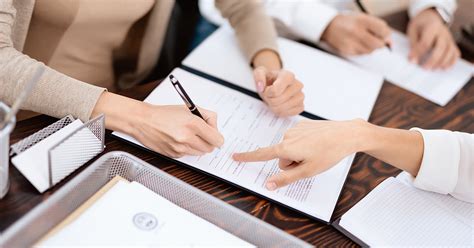 Faire une offre d'achat, ce n'est pas juste un mail, c'est bien plus que ça et c'est surtout une liste importante de conditions suspensives pour vos protéger. Le notaire et l'offre d'achat - NotaireLocal.com