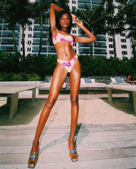 Leomie Anderson Topless And Sexy 47 Photos The Fappening