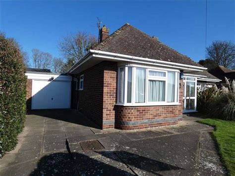 3 Bedroom Detached Bungalow For Sale In Dovedale Drive Scartho