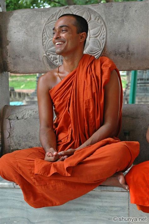 Pin De Shari Abshire En Mindfulness Monja Monje Budista Budistas
