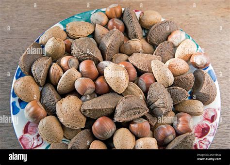 Mixed Nuts Christmas Hi Res Stock Photography And Images Alamy
