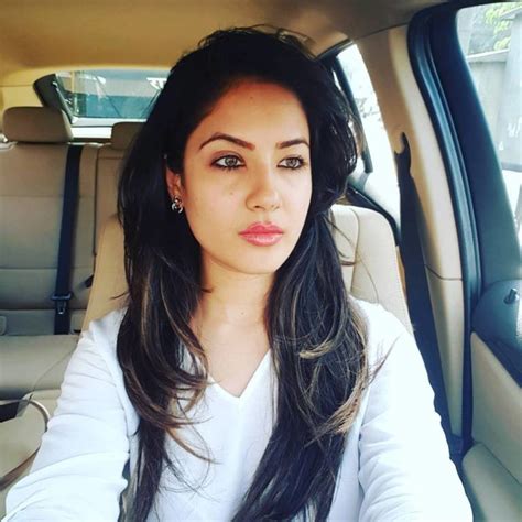 Watch till end's profile picture. Pooja Bose Hot Bikini Images Swimsuit HD Pictures - Suntiros