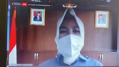 Lokasi atau pusat gempa bumi berada di laut selatan, persisnya di 128 kilometer arah tenggara kabupaten malang, jawa timur. Usai Gempa Bumi Malang, BMKG Minta Warga Jatim Waspadai ...
