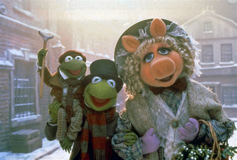 Tiny Tim Kermit And Miss Piggy In Muppet Christmas Carol Talkdisney