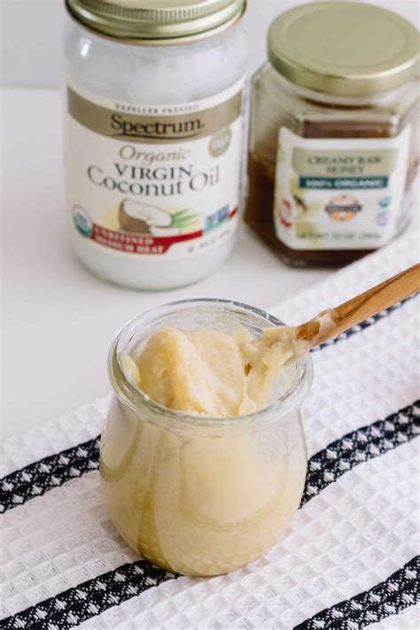According to a study published in the journal of cosmetic science, coconut oil is one of the best hair oils, and it actually moisturizes hair better than mineral oil and sunflower oil. Homemade Coconut Oil & Honey Hair Mask - Hot Beauty Health