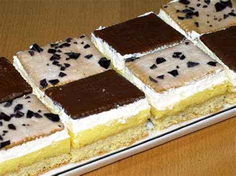 Mit backpapier lässt sich der kuchen später leichter aus der form heben. Butterkekskuchen Rezept mit Orangensaft Pudding Sahne Biskuit