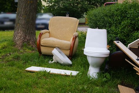 Alte bettdecken entsorgen wie soll man die bettdecke richtig entsorgen bettdecke org der häufigste grund für das entsorgen einer bettdecke ist keineswegs eine umdekorierung des eigenen hauses. Toilettendeckel entsorgen » Wohin mit alten Brillen?